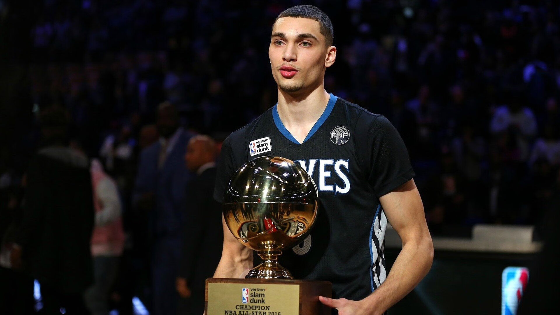 边锋回防强度是否影响整条边路稳定性,边锋过人