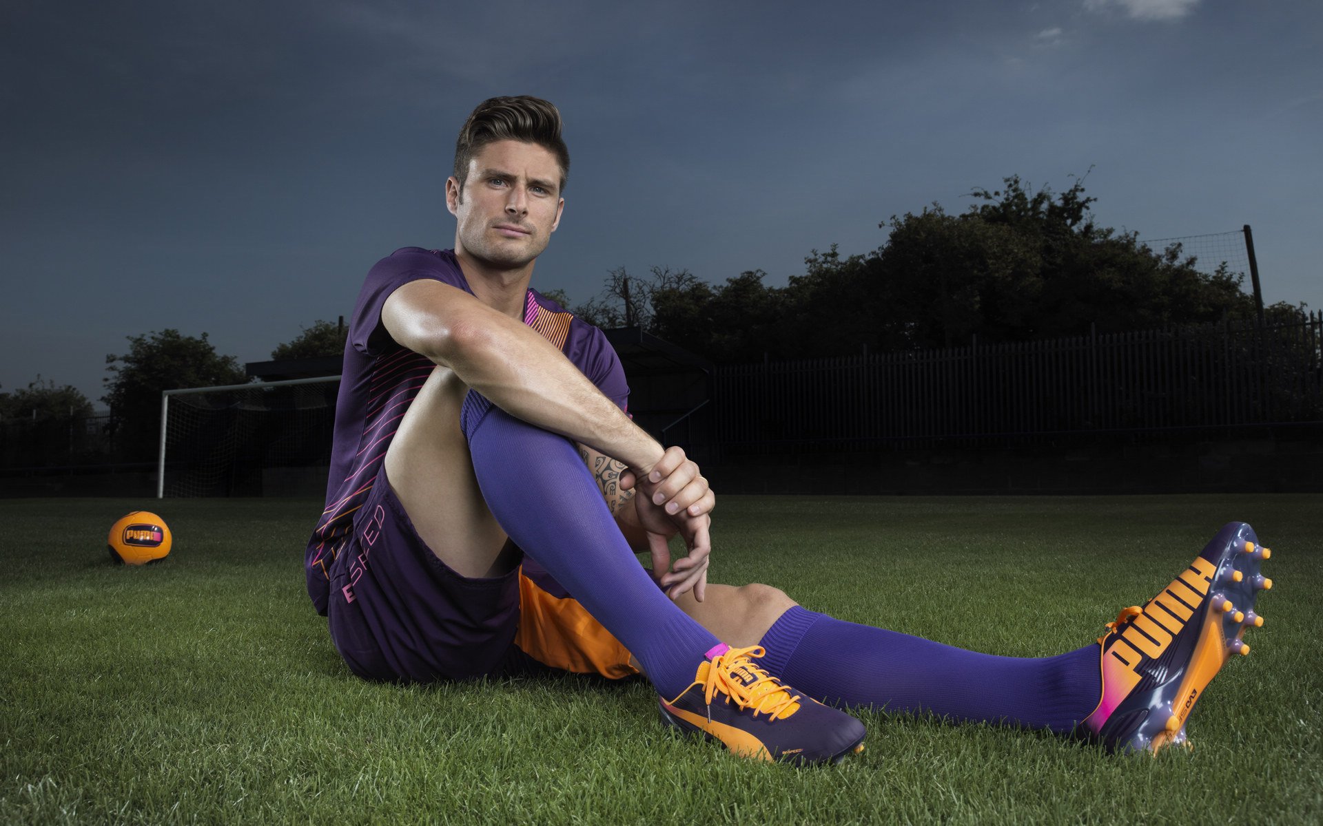 德甲激烈角逐：精彩攻防连续上演，德甲名场面