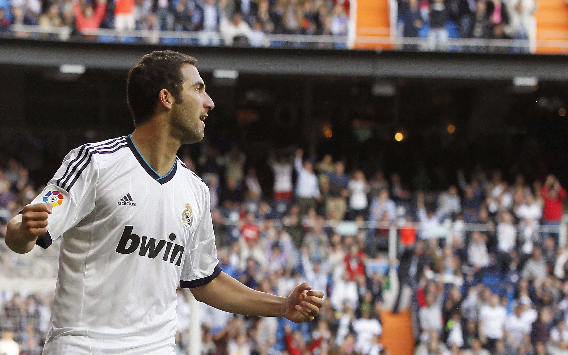 《电竞选手的职业保险保障:行业新趋势》,职业电竞选手的要求